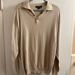 Men’s Tan Large Murano sweater.